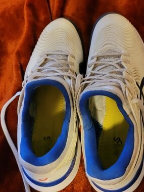 Asics White Athletic Sneakers with Blue Trim 8US